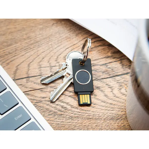 Sigurnosni ključ Yubico YubiKey Bio, FIDO Edition, USB-A, crni - Slika 2